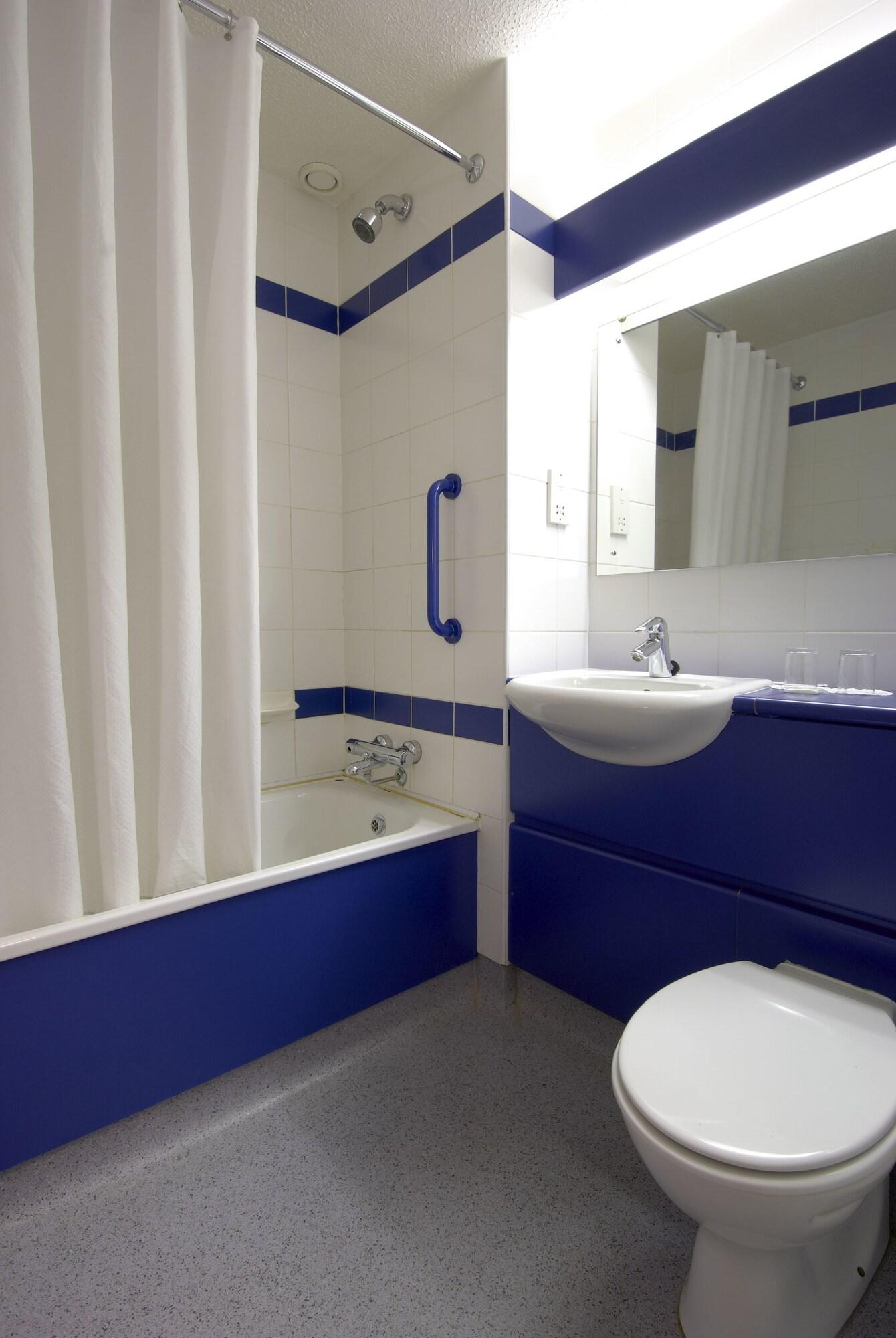 Travelodge Limerick Junction Eksteriør billede