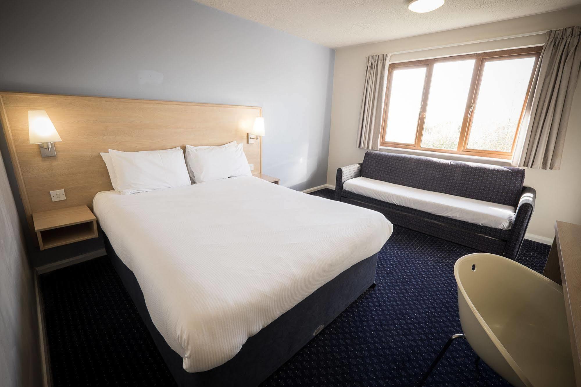 Travelodge Limerick Junction Eksteriør billede